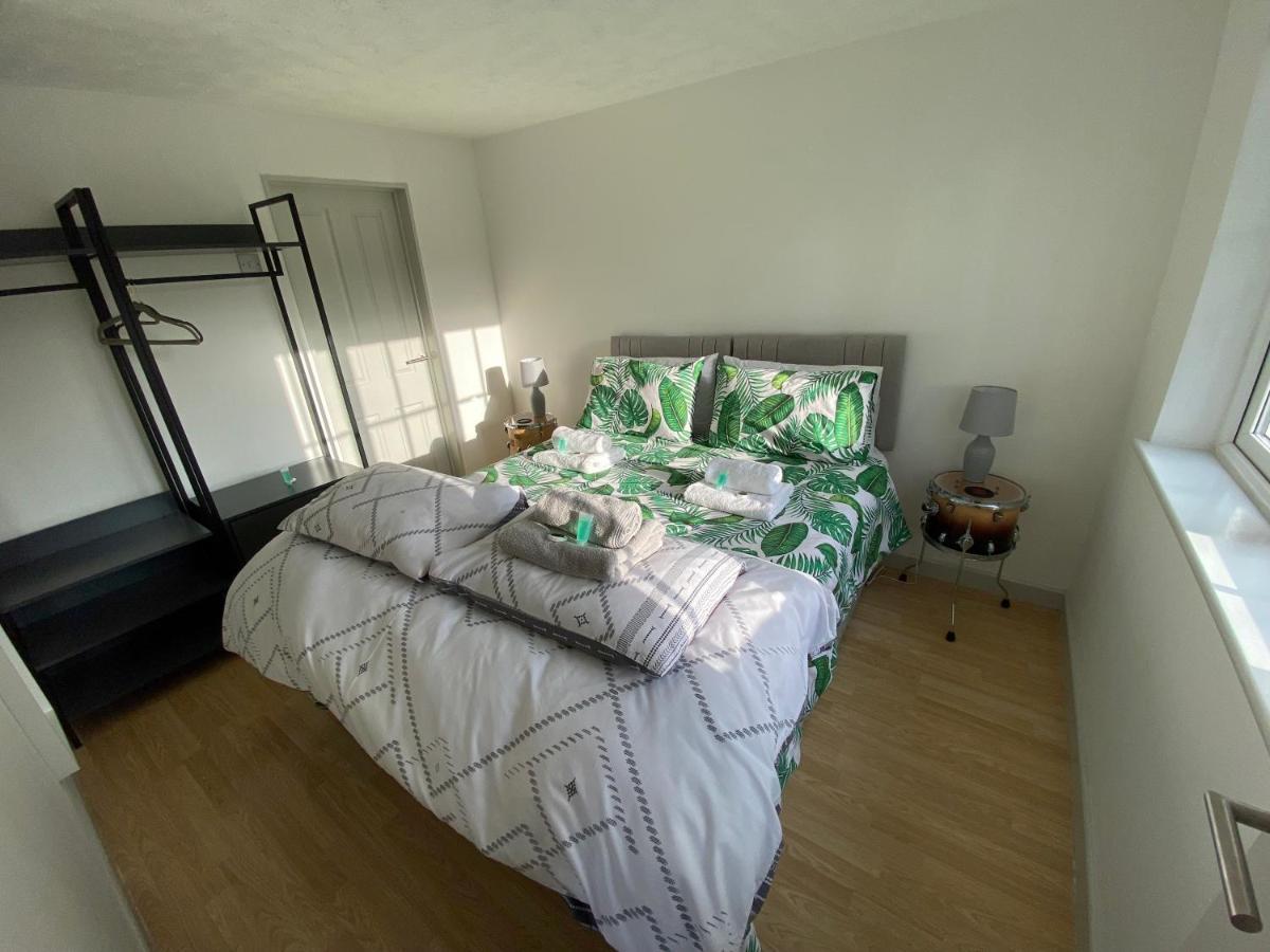 Southwater The Drum Room Holiday Apartment Near Horsham المظهر الخارجي الصورة